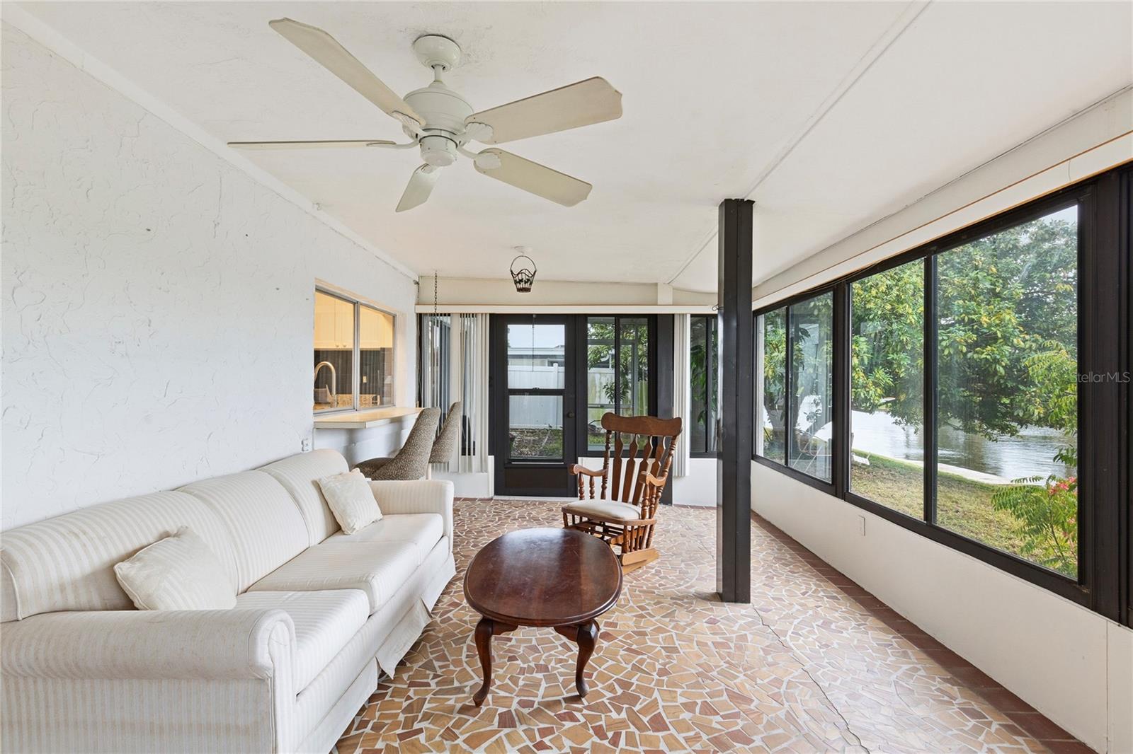 BEACON SQUARE - Residential