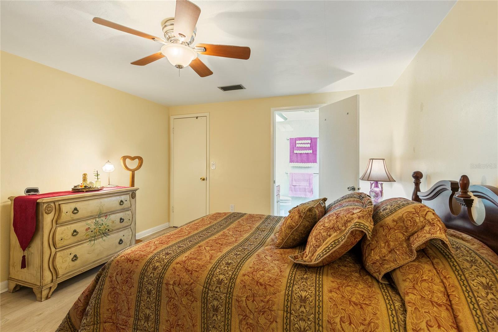 BEACON SQUARE - Residential