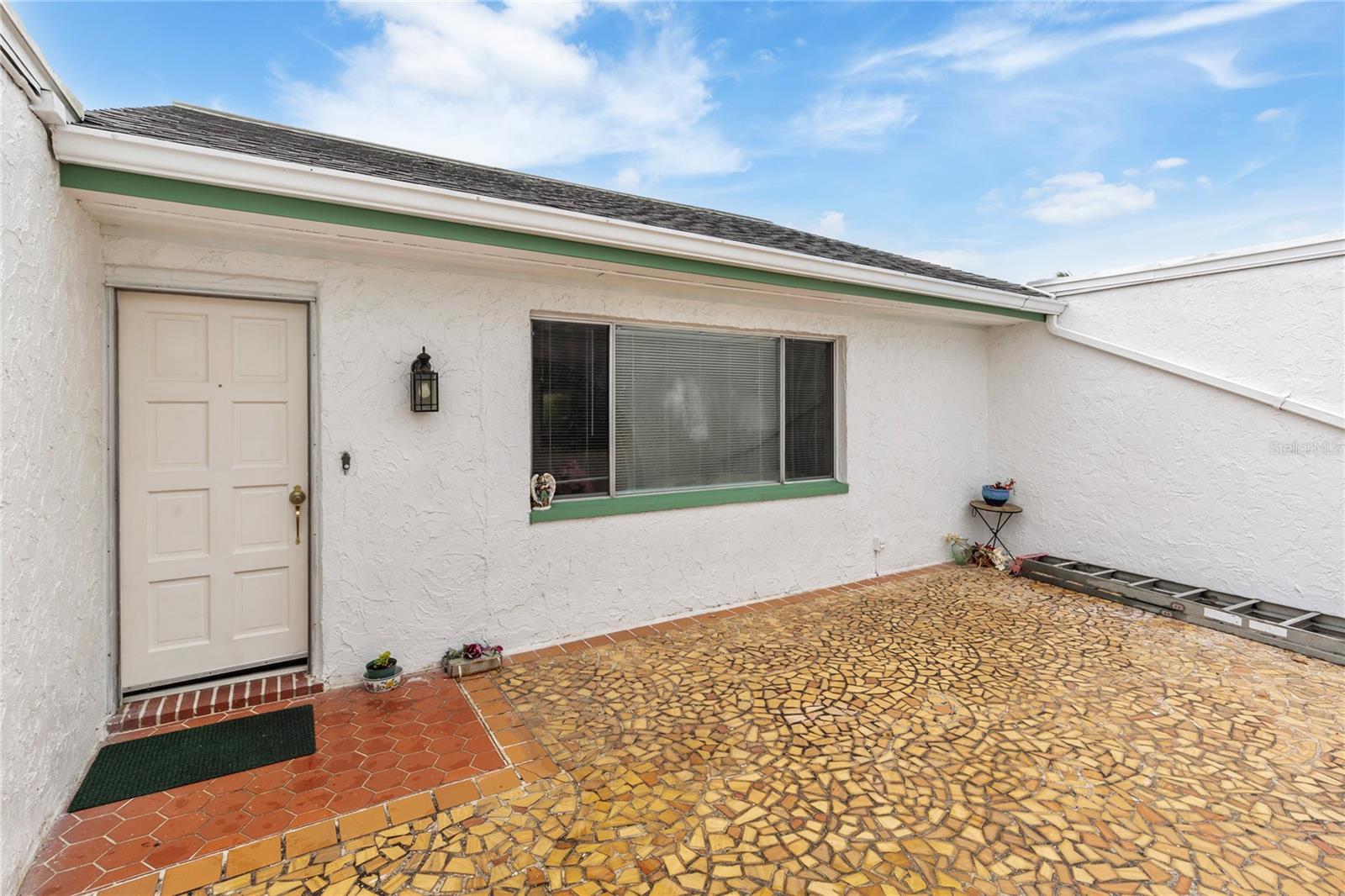 BEACON SQUARE - Residential