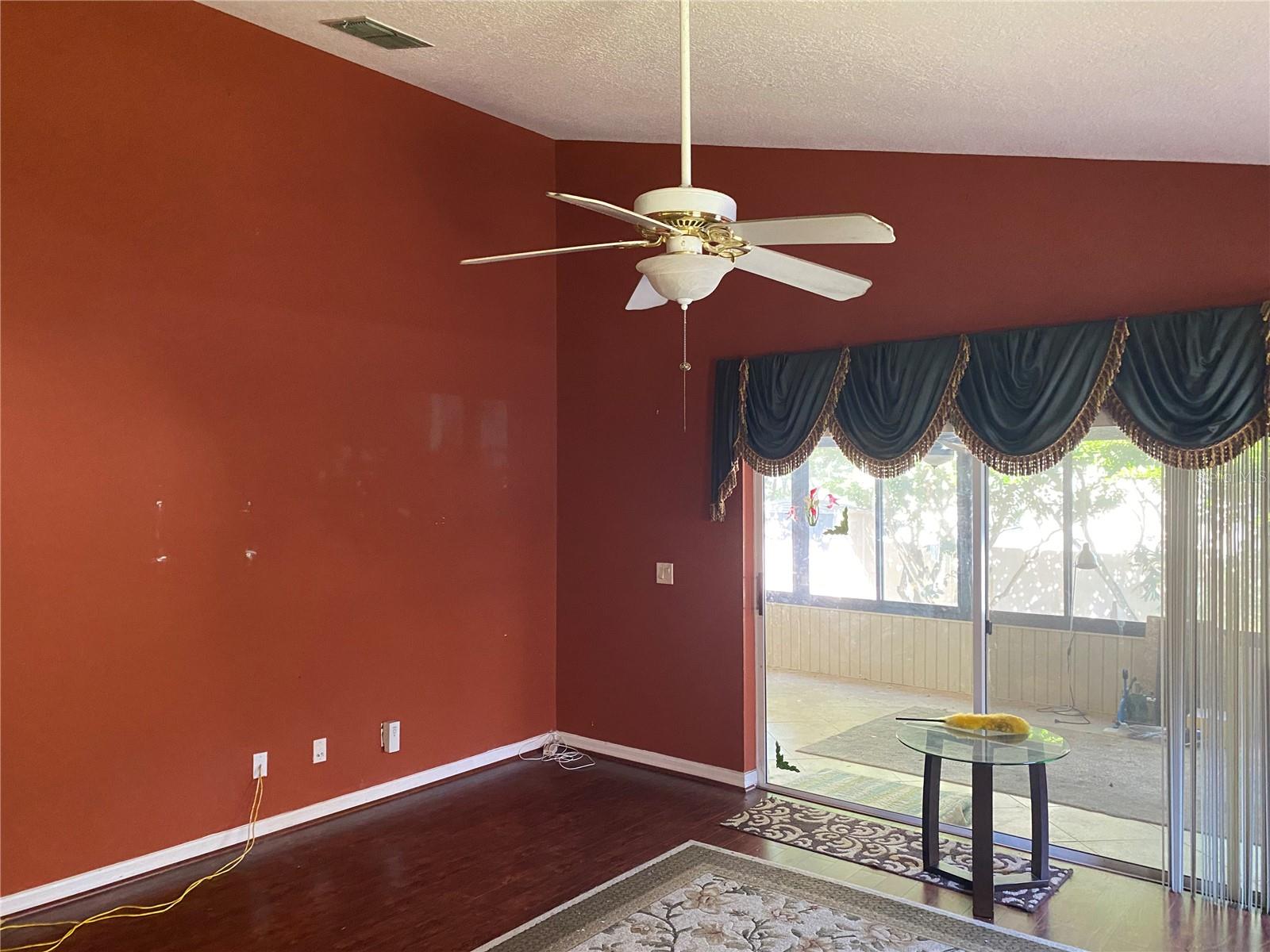 PHILLIPS OAKS - Residential