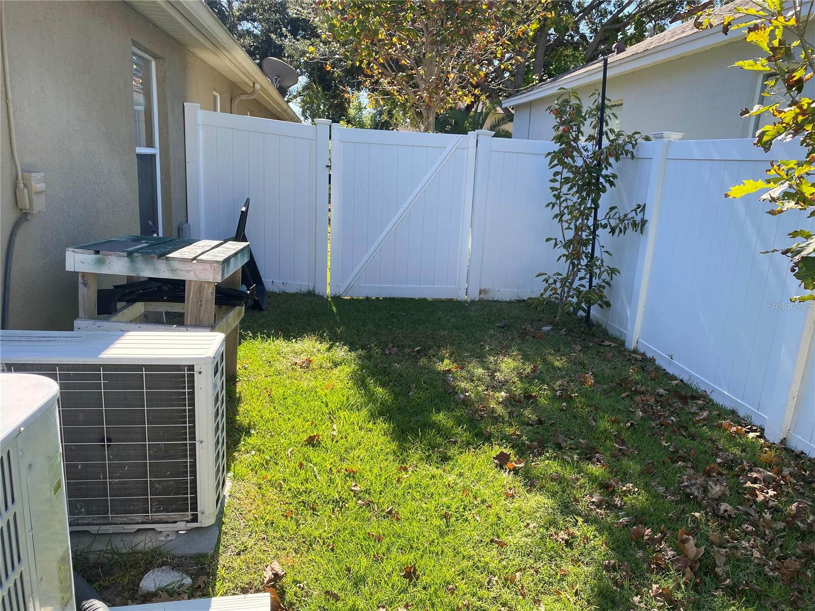 PHILLIPS OAKS - Residential