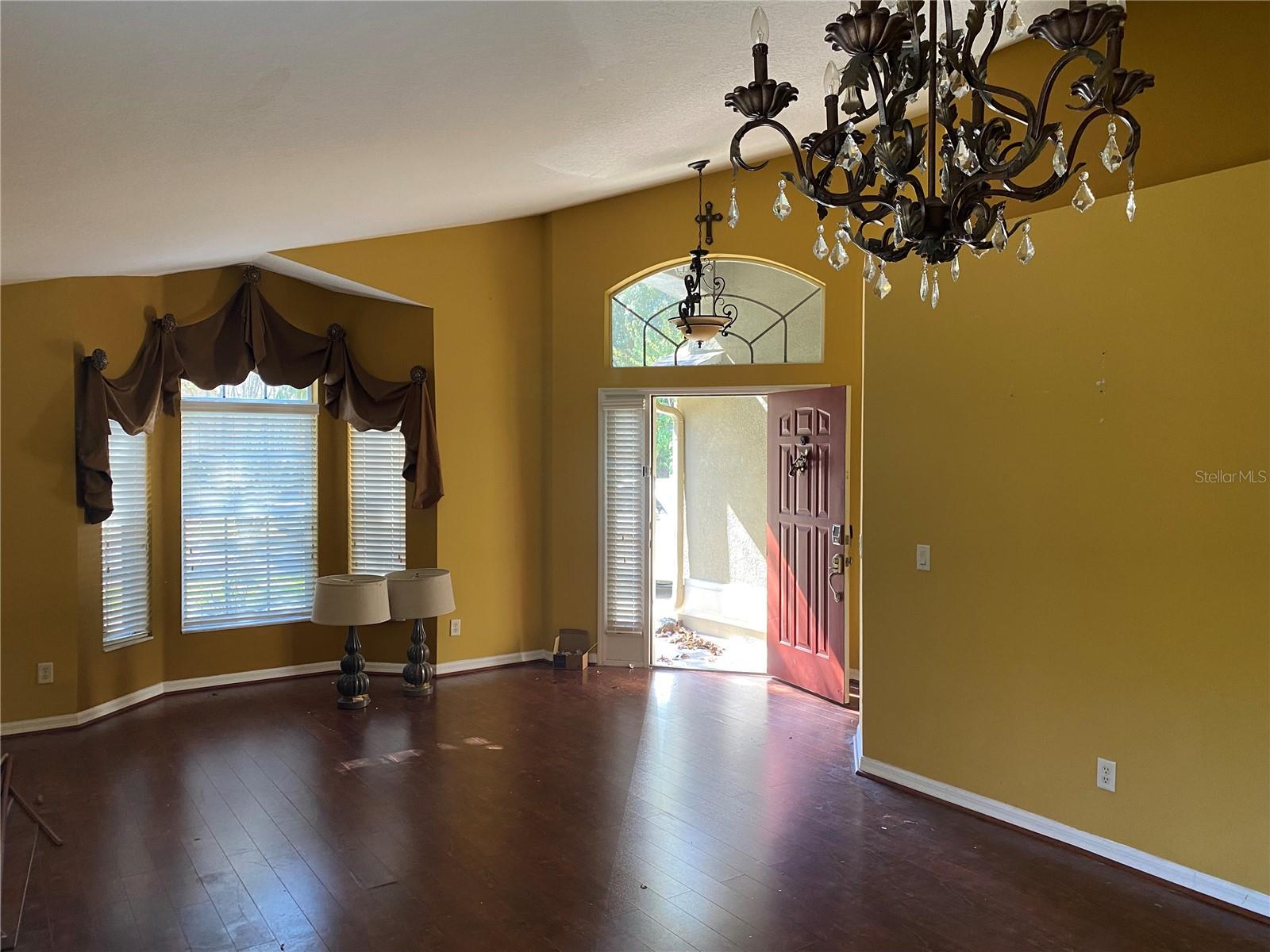 PHILLIPS OAKS - Residential