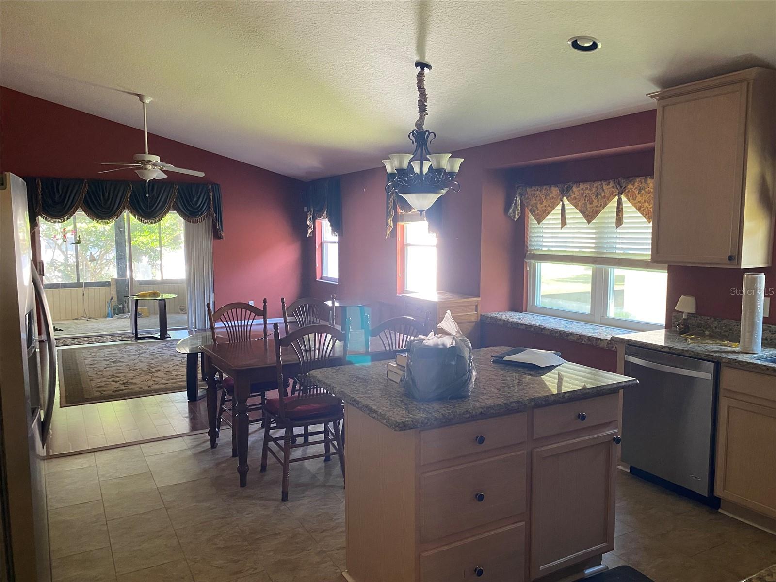 PHILLIPS OAKS - Residential