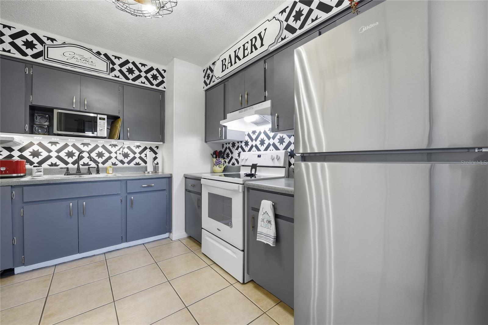 PINE RUN ESTATES - Residential