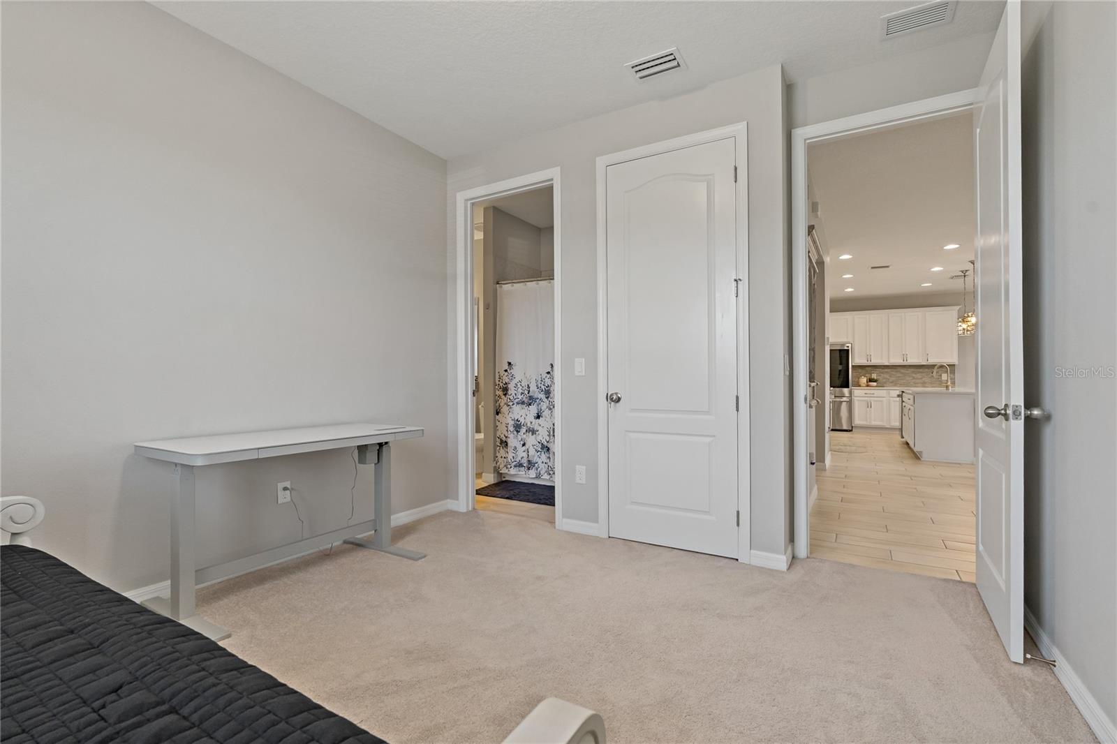 ROSEDALE ADD PH II - Residential Lease