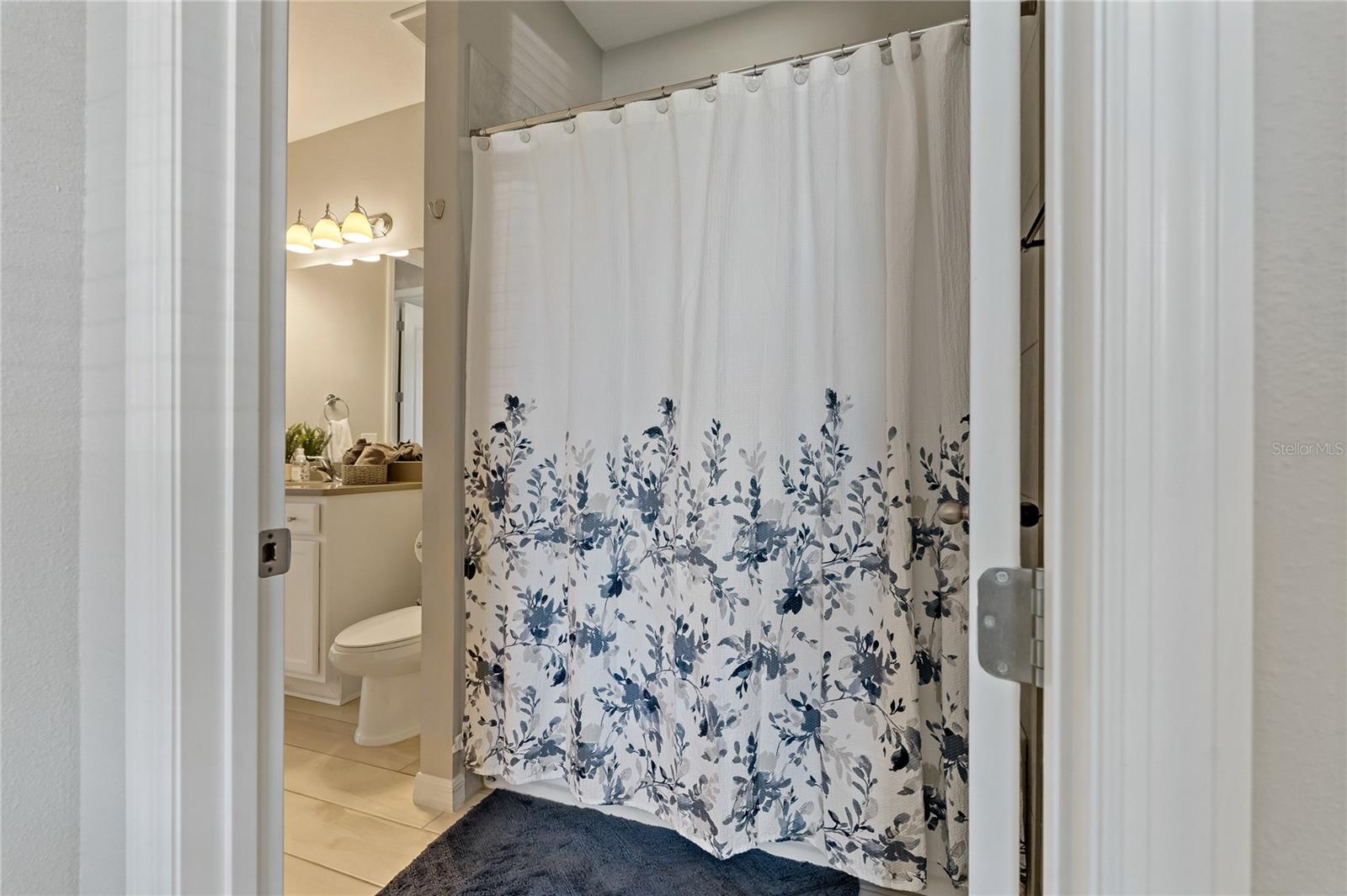 ROSEDALE ADD PH II - Residential Lease