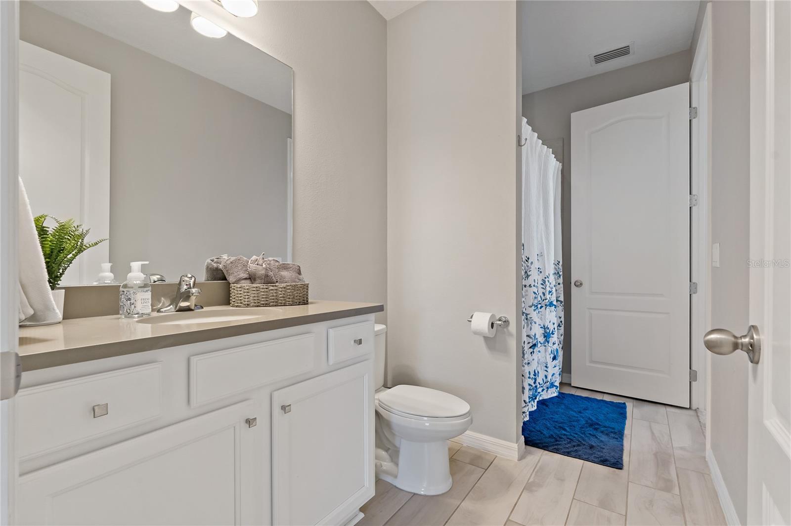 ROSEDALE ADD PH II - Residential Lease