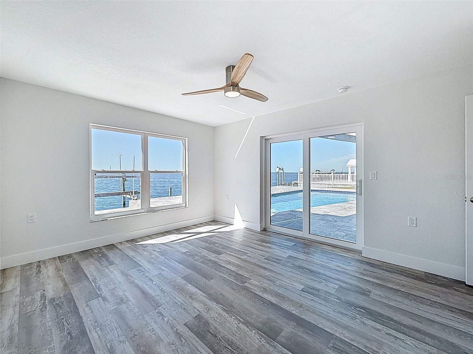 FLOR A MAR - Residential