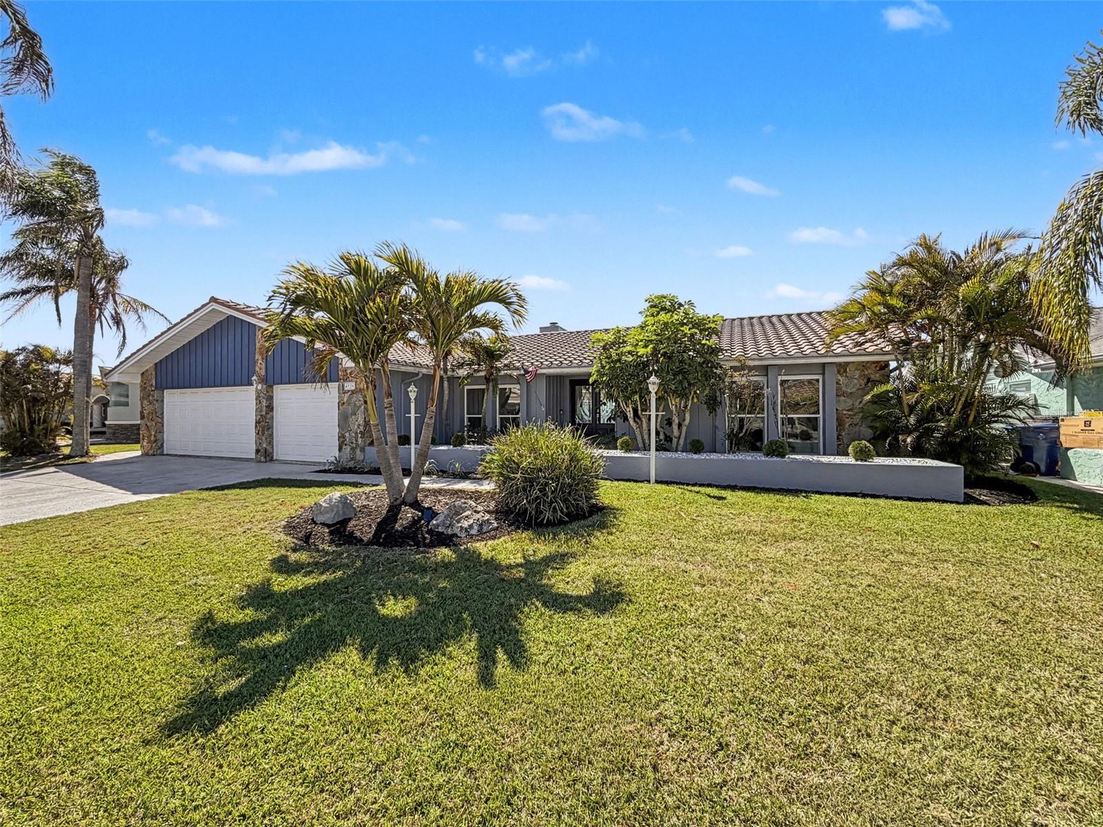 FLOR A MAR - Residential