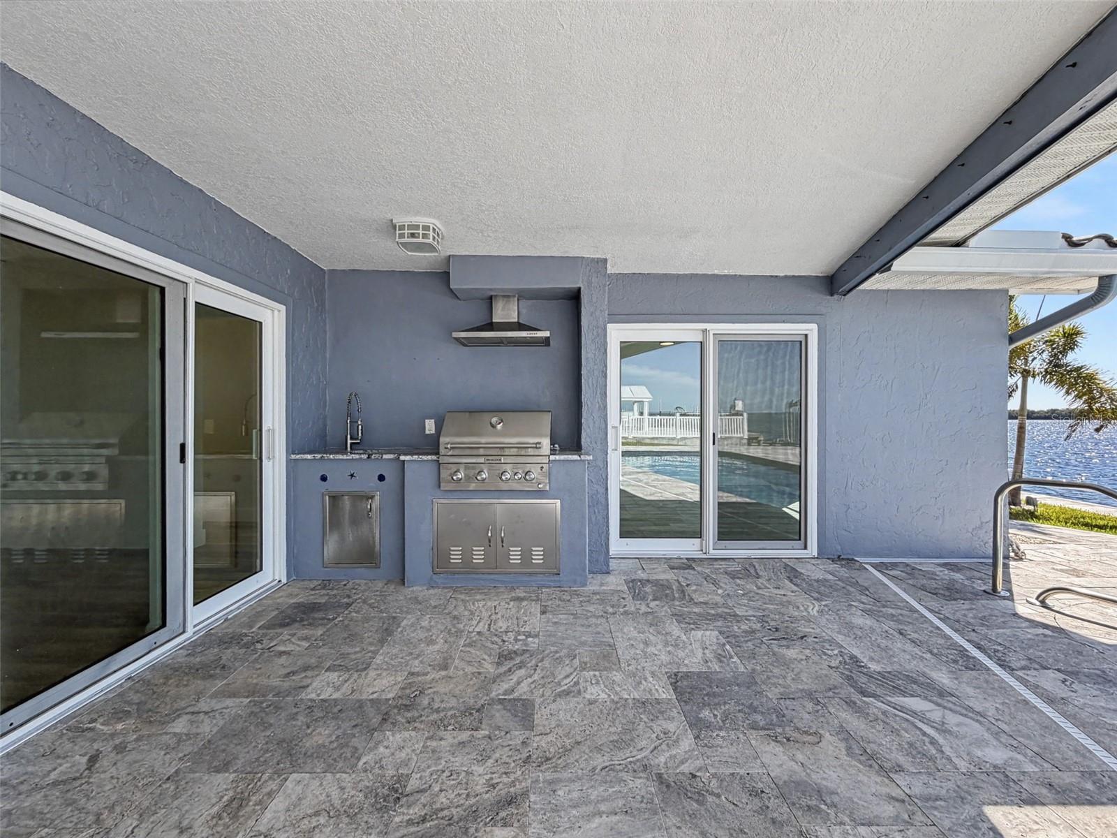 FLOR A MAR - Residential