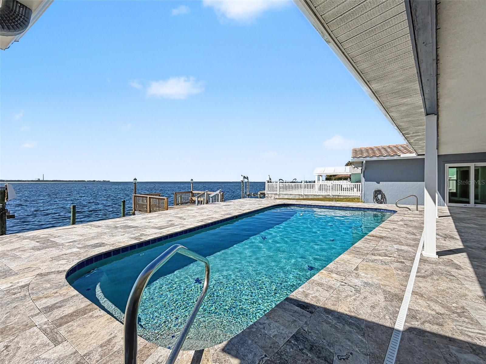 FLOR A MAR - Residential