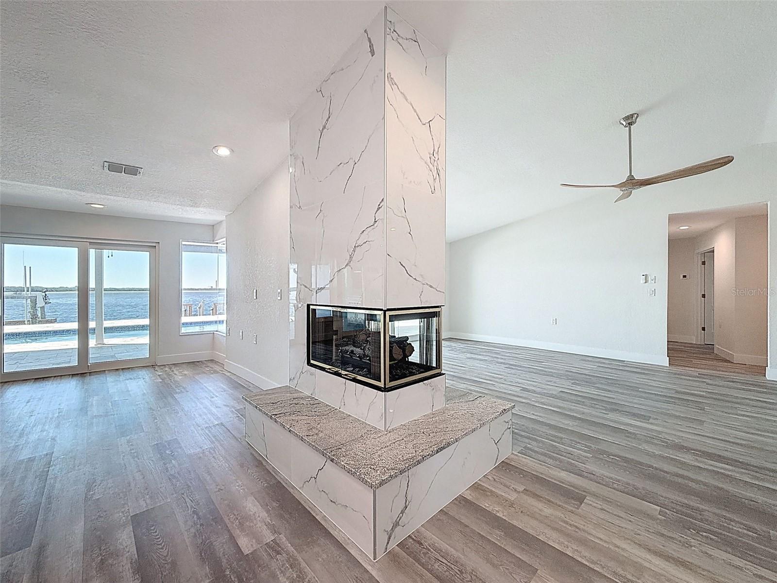 FLOR A MAR - Residential