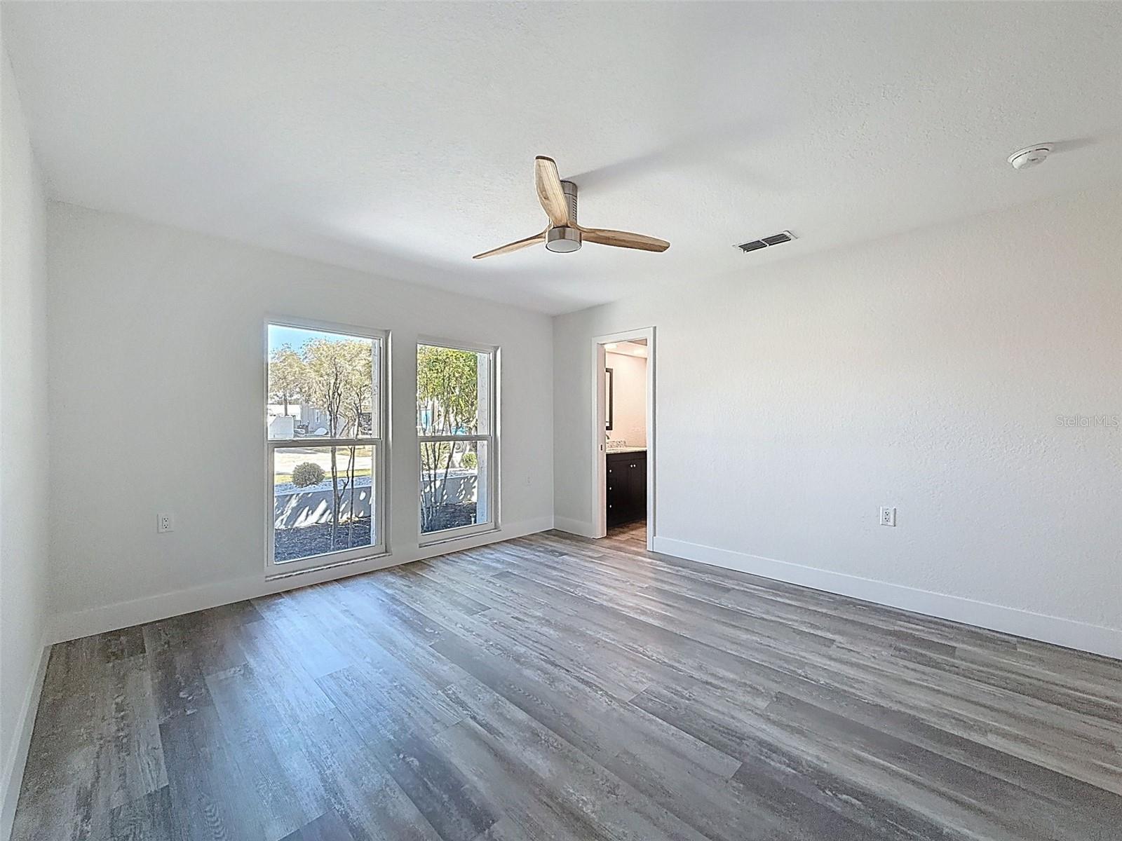 FLOR A MAR - Residential