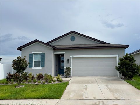 A home in AUBURNDALE