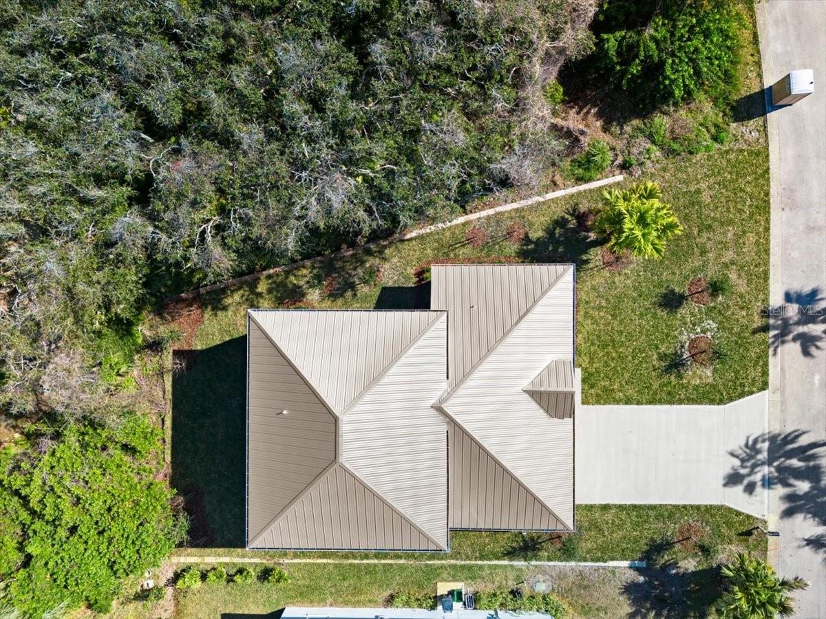 LIGHTHOUSE SHORES THRIFT - Residential