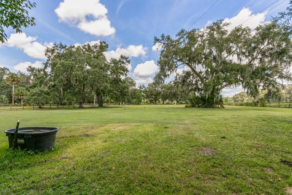 ST JOHNS DEV CO - Land