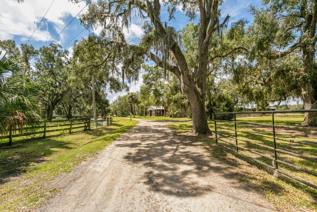 ST JOHNS DEV CO - Land