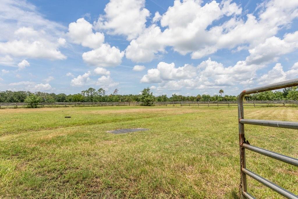 ST JOHNS DEV CO - Land