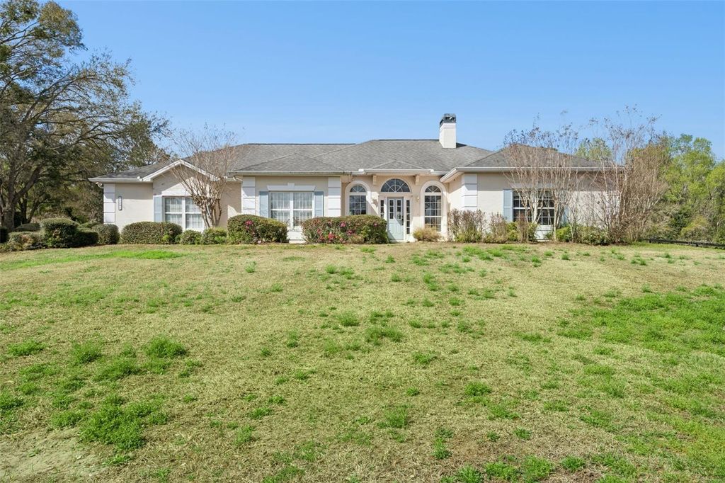 Photo of 22841 Stallion Drive, Sorrento, FL 32776 (MLS # S5144918)