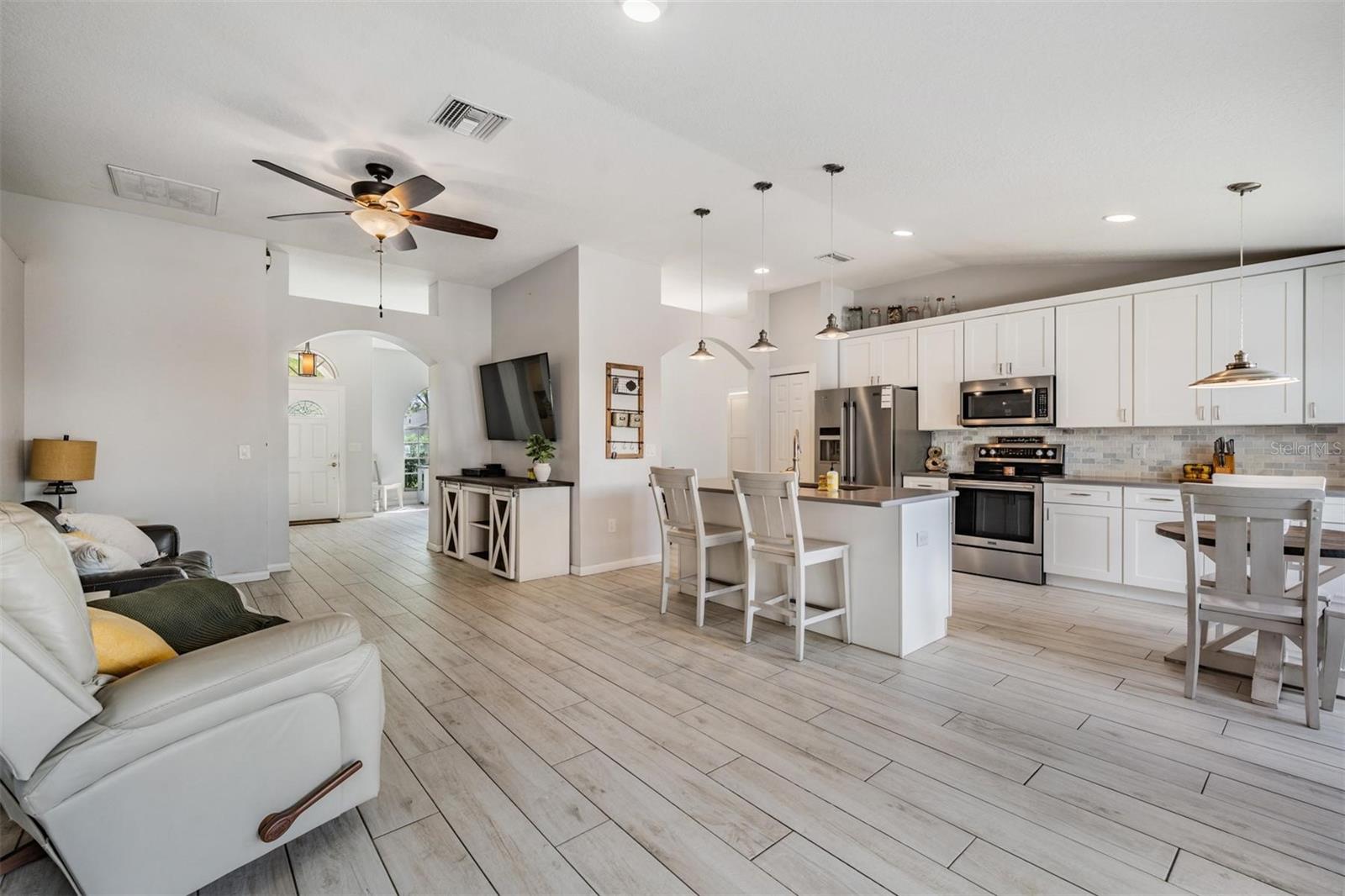 INDIAN OAKS - Residential