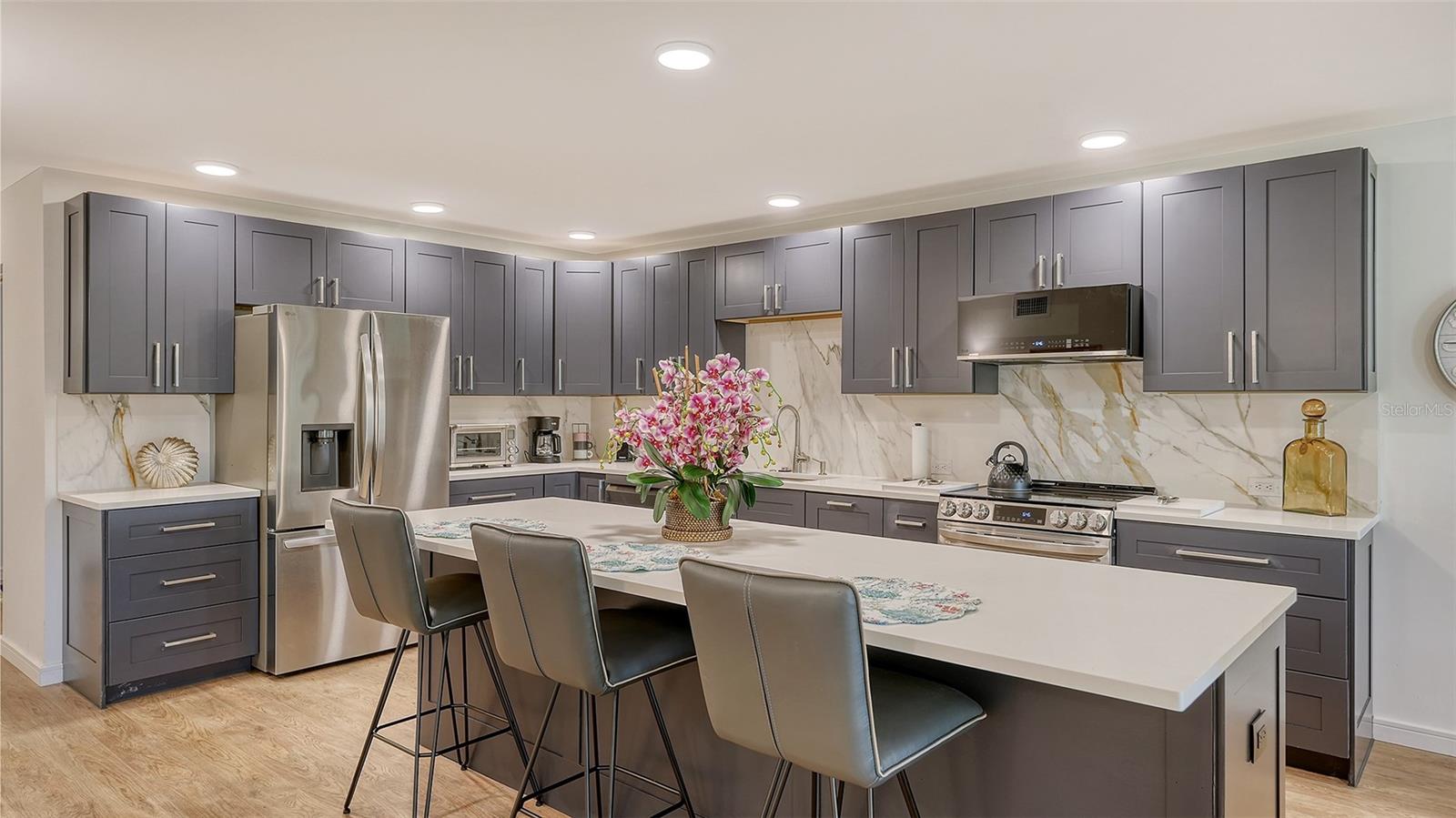 THE SHORE - Residential Lease