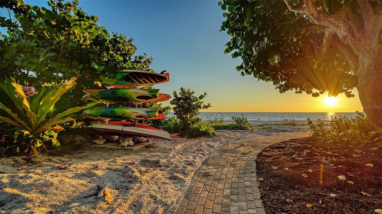 THE SHORE - Residential Lease