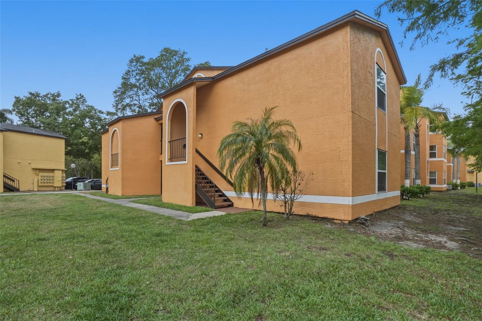 VENETIAN PLACE - Residential