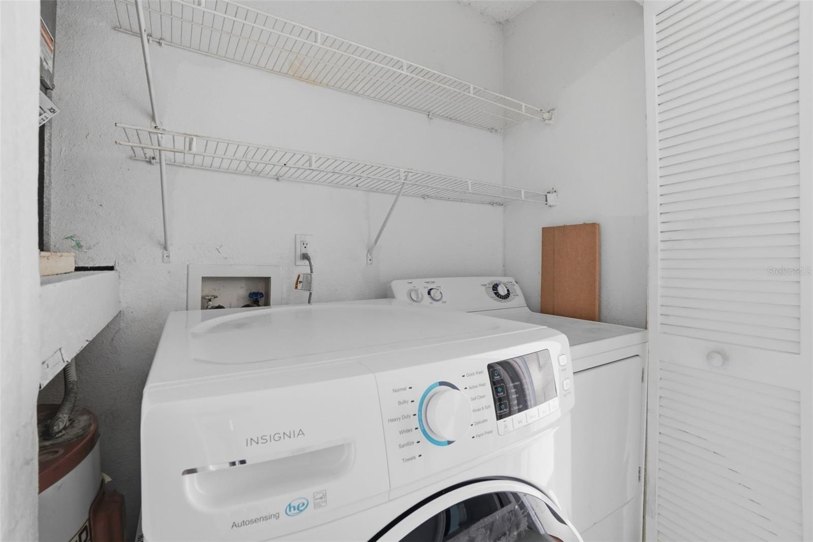 VENETIAN PLACE - Residential