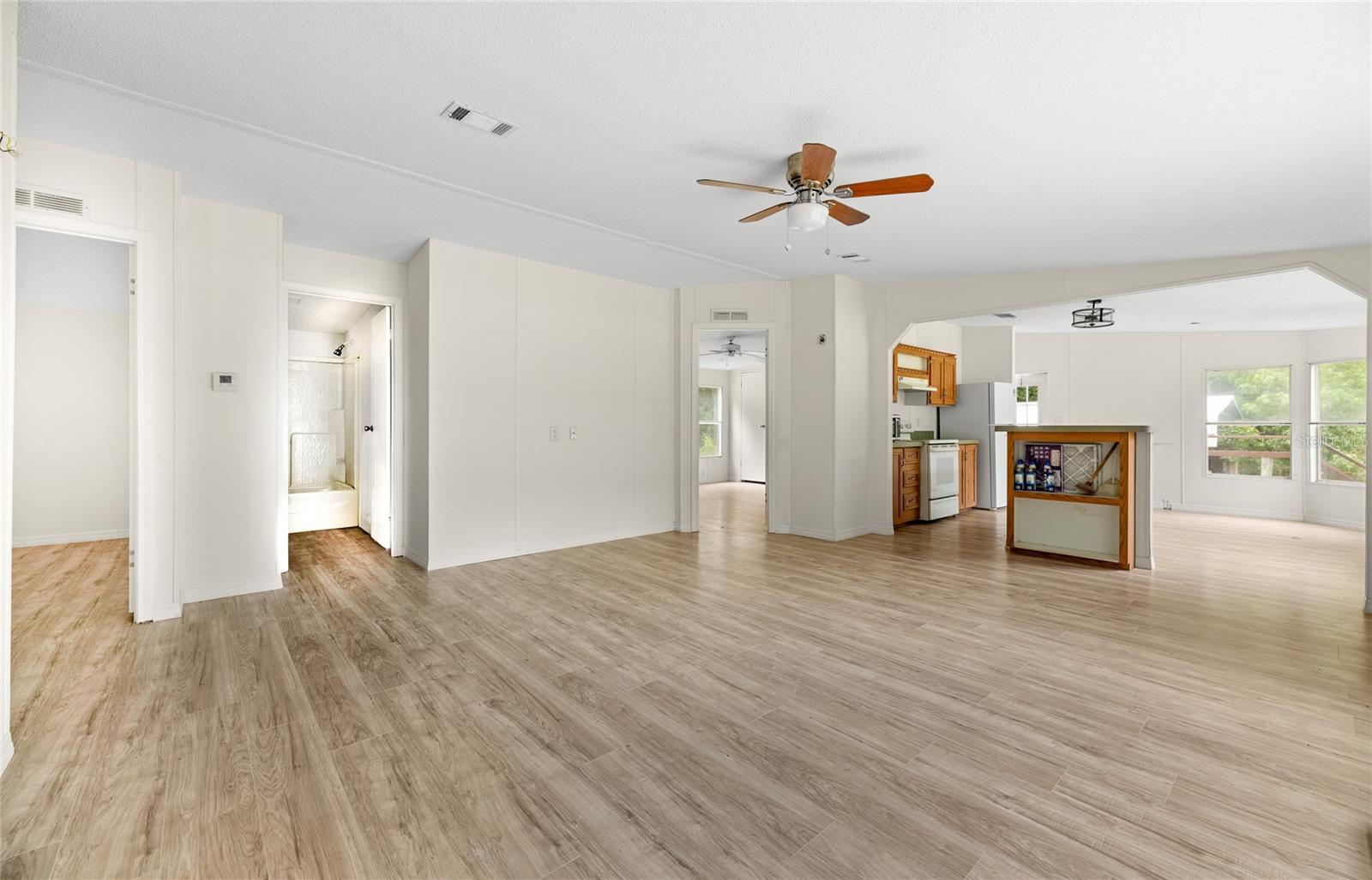 DAYTONA NORTH - Residential