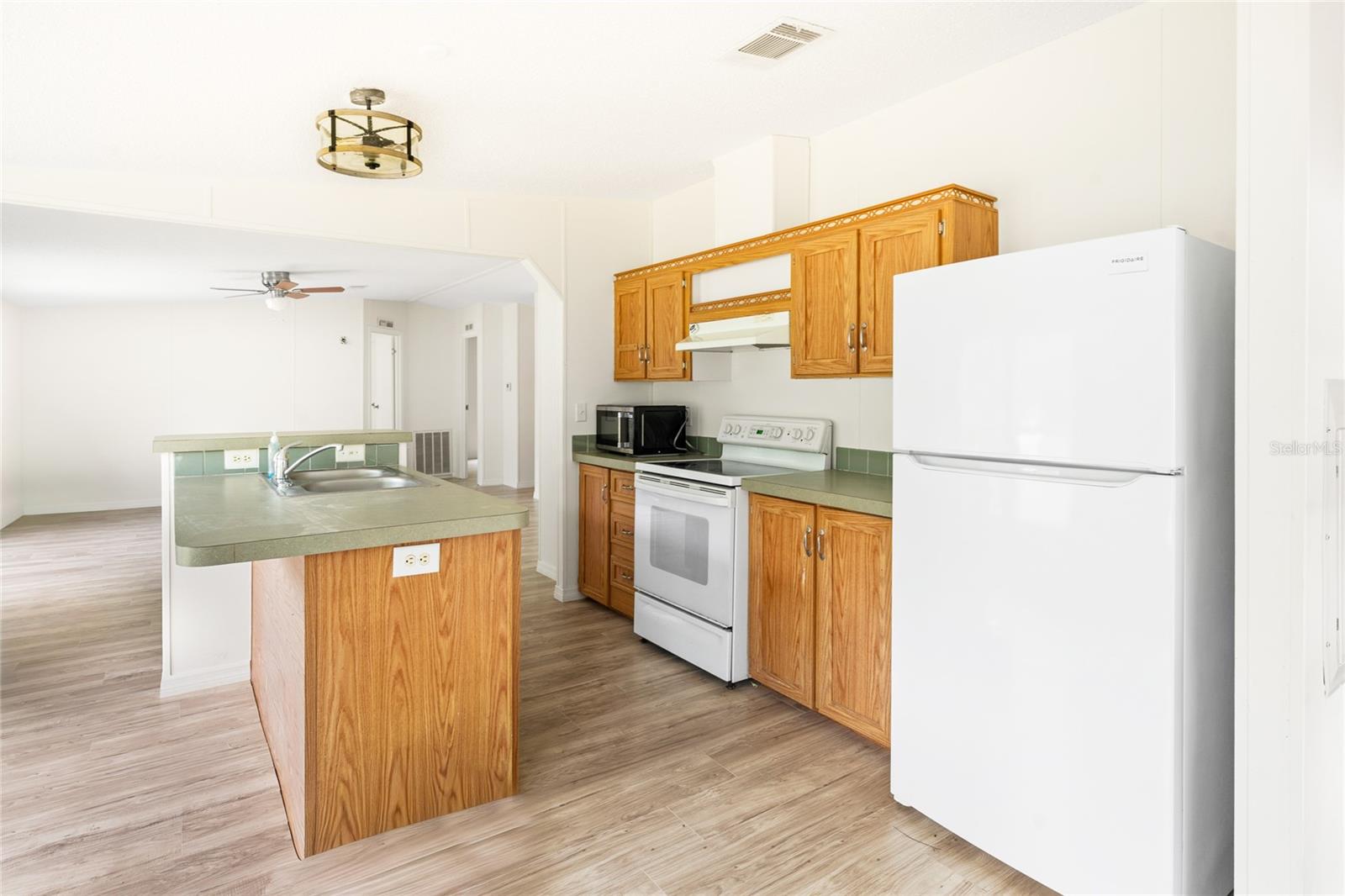 DAYTONA NORTH - Residential