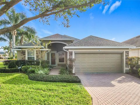 A home in WINTER HAVEN