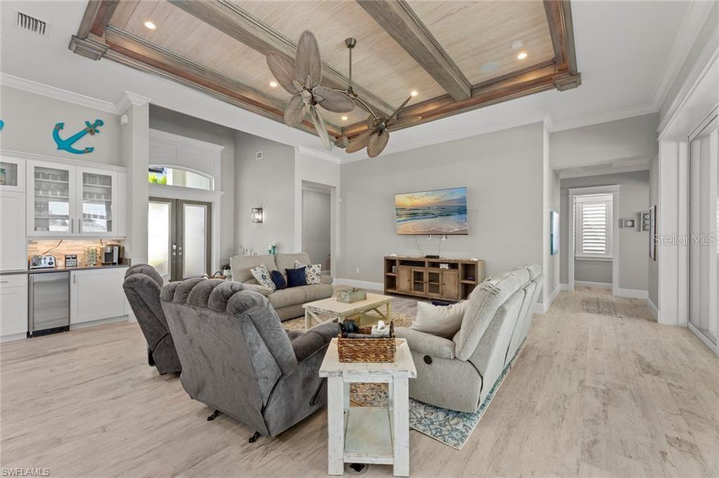 921 W CAPE ESTATES CIRCLE