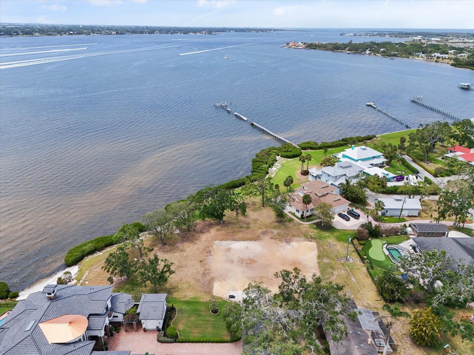 Discover this exceptional ½-acre estate lot boasting 200+ feet of pristine Manatee River frontage in one of Palmetto’s most sought-after historical neighborhoods. With an impact fee credit already in place, this property is ready for your dream home.
Enjoy breathtaking water views, direct access to boating and fishing, and the charm of Historic West Palmetto – all just minutes from downtown, dining, and the Gulf beaches.
Don’t miss your chance to own a rare piece of Manatee River paradise. Build the waterfront estate you’ve always envisioned!