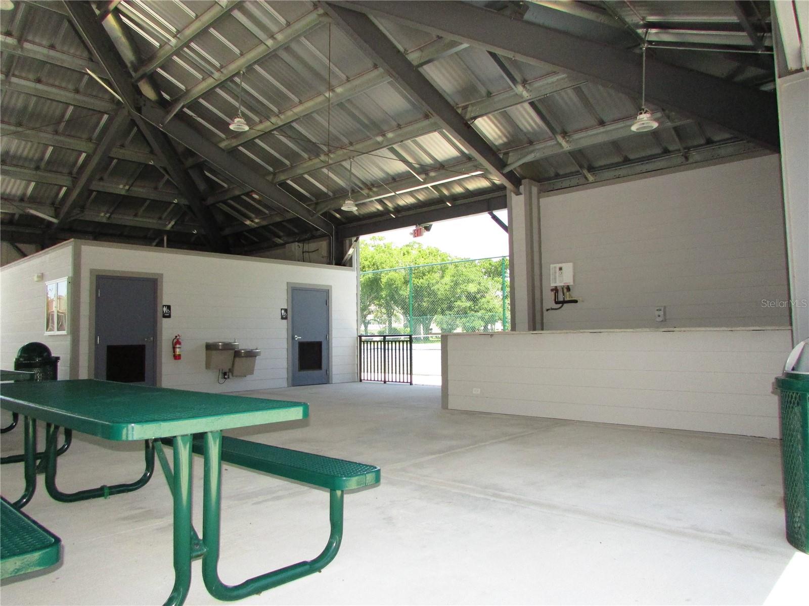 ON TOP OF THE WORLD - Residential