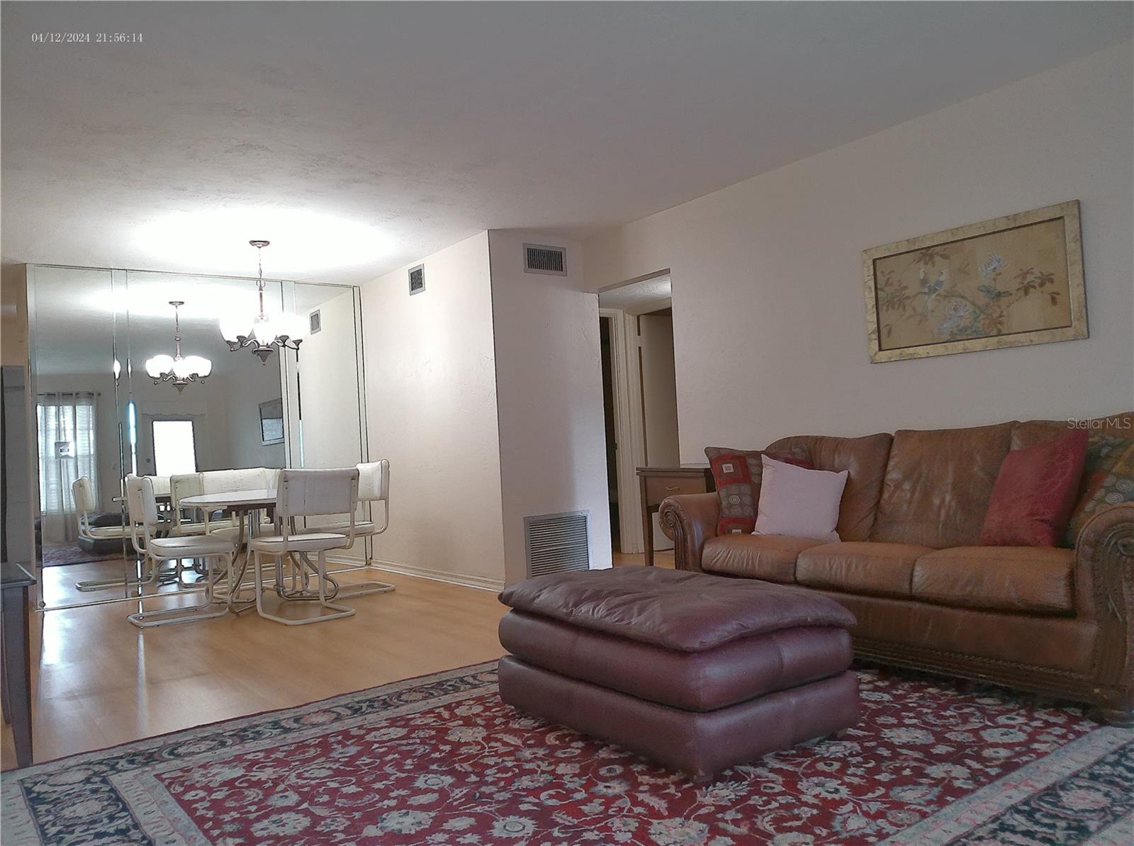 ON TOP OF THE WORLD - Residential