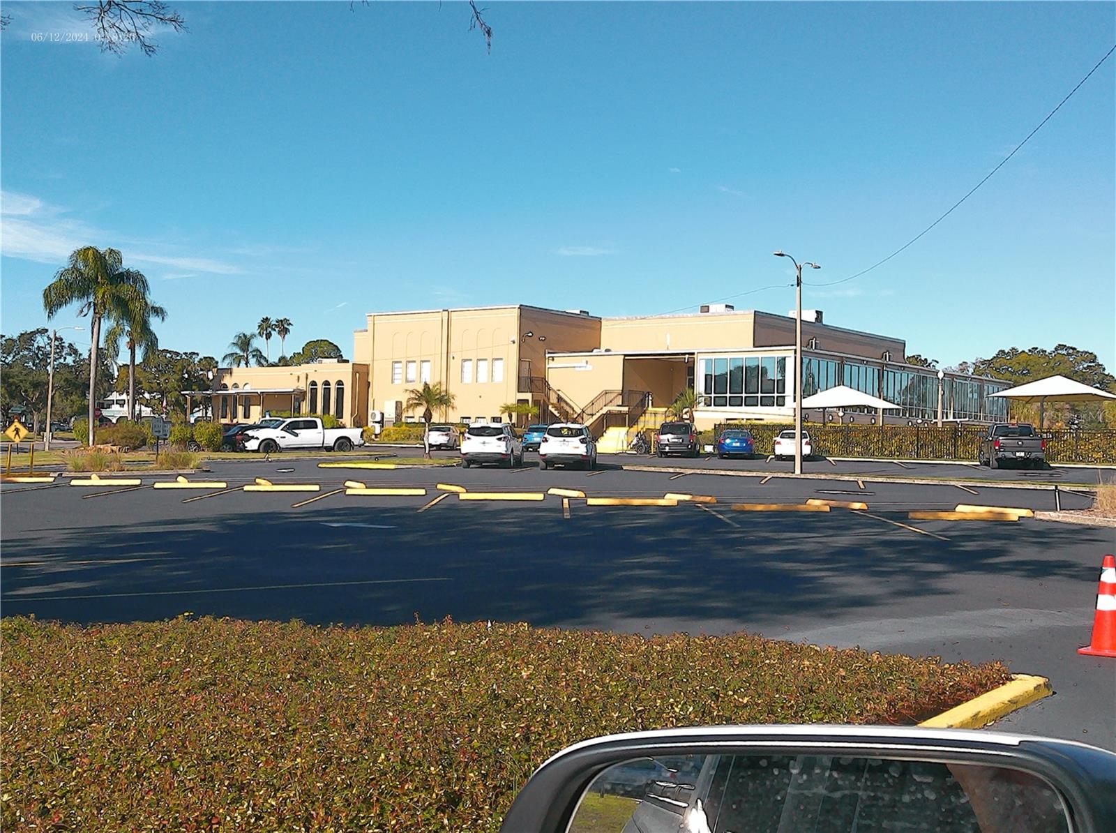 ON TOP OF THE WORLD - Residential