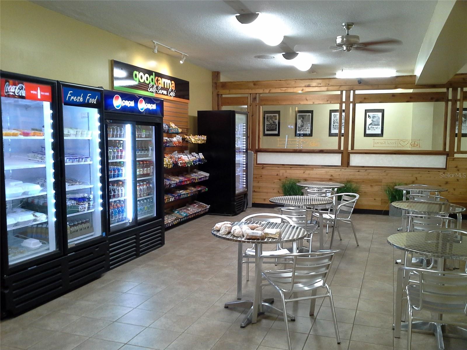 ON TOP OF THE WORLD - Residential