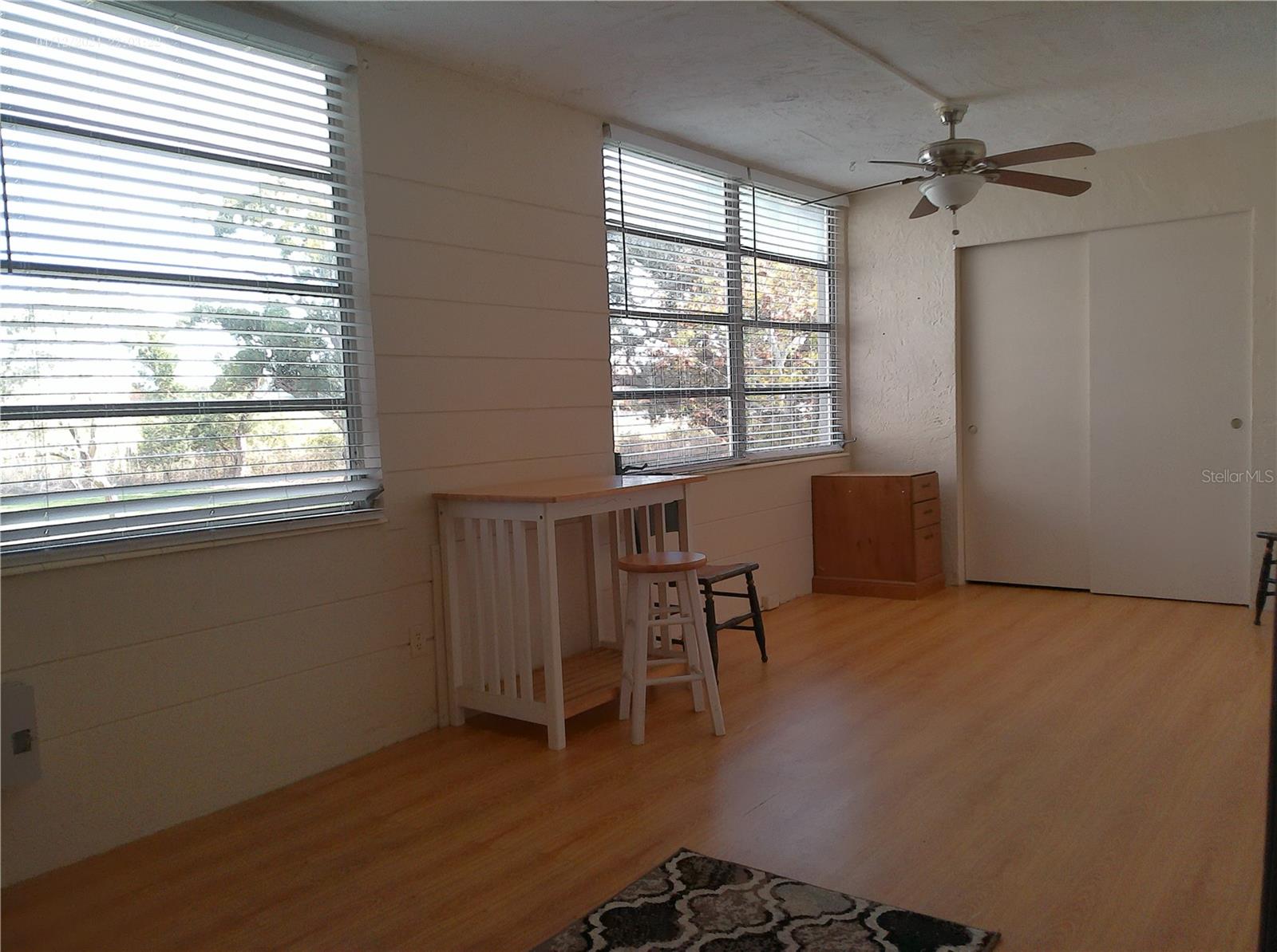 ON TOP OF THE WORLD - Residential