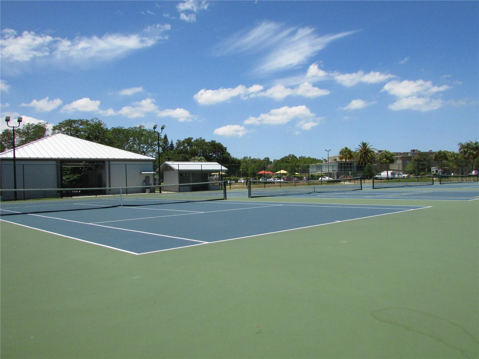 ON TOP OF THE WORLD - Residential