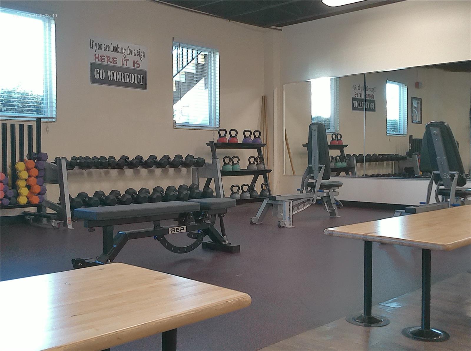 ON TOP OF THE WORLD - Residential