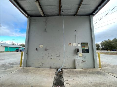 Tiny photo for 770 E Hathaway Avenue, Bronson, FL 32621 (MLS # GC536919)