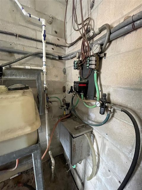 Tiny photo for 770 E Hathaway Avenue, Bronson, FL 32621 (MLS # GC536919)