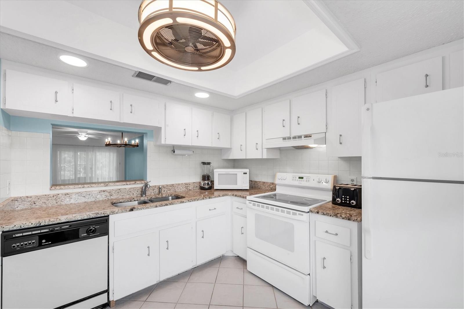 PATRICIAN OAKS - Residential