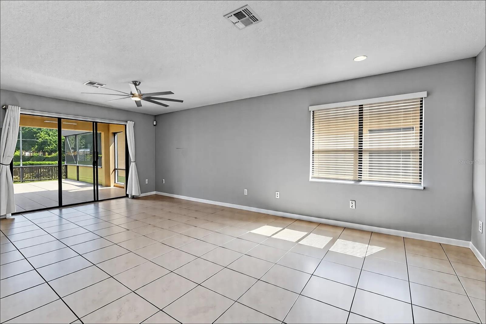 2142 VICTORIA DRIVE