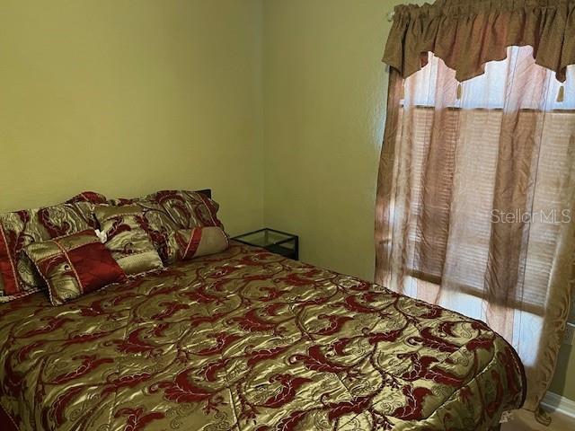 QUEENS COVE - Residential