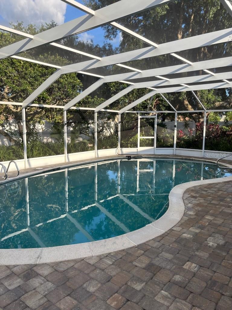 1110 CYPRESS POINT W