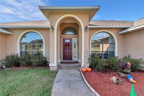 Tiny photo for 400 NE 140th Street, Citra, FL 32113 (MLS # OM734959)