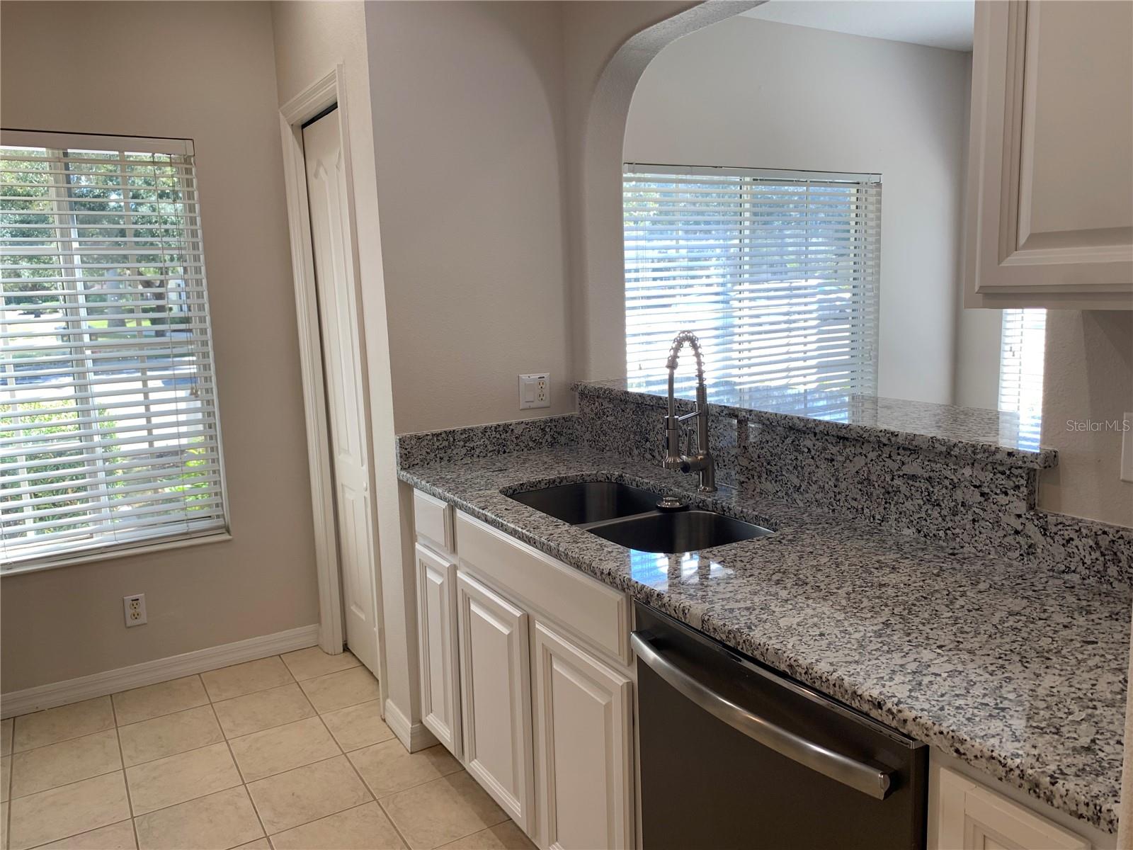 THE TWNHMS AT LIGHTHOUSE COVE III - Residential Lease