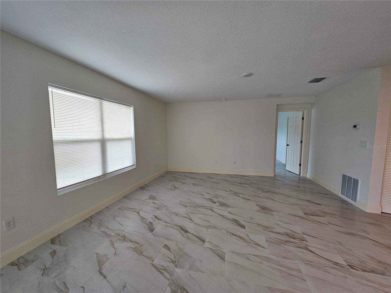 MOUNT DORA LANCASTER AT LOCH LEVEN PH 2B REP - Residential Lease