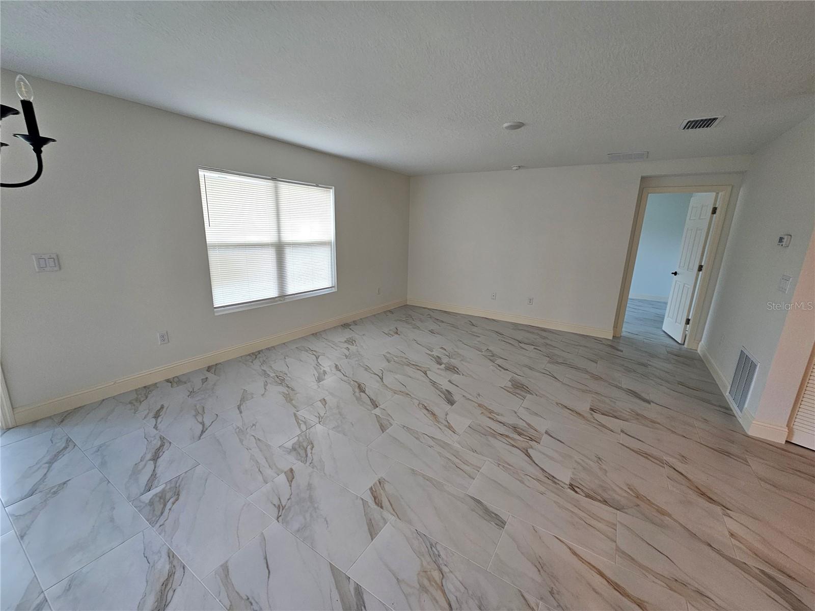 MOUNT DORA LANCASTER AT LOCH LEVEN PH 2B REP - Residential Lease